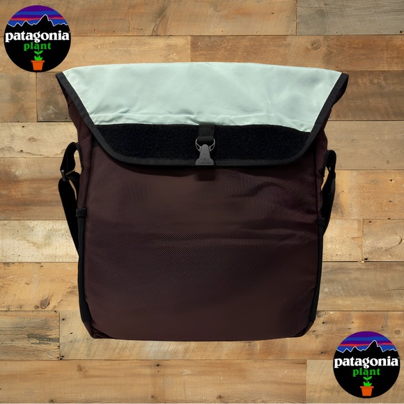 Patagonia Messenger Bag - Picture 9 of 11